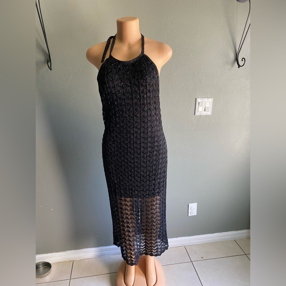 Guess Black‎ and Silver Knit Top
Size XXL